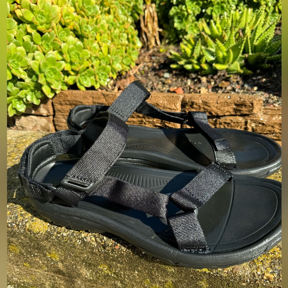 Teva Men’s Sandals size 11